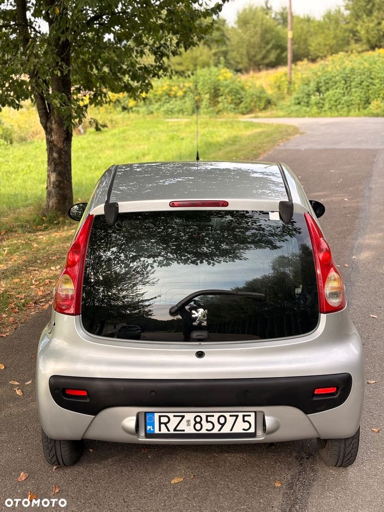 Peugeot 107 1.0 Trendy - 11