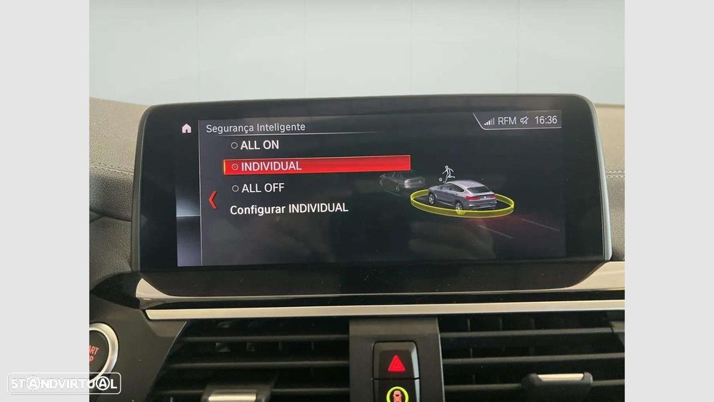 BMW x4 20 d xDrive Pack M - 53