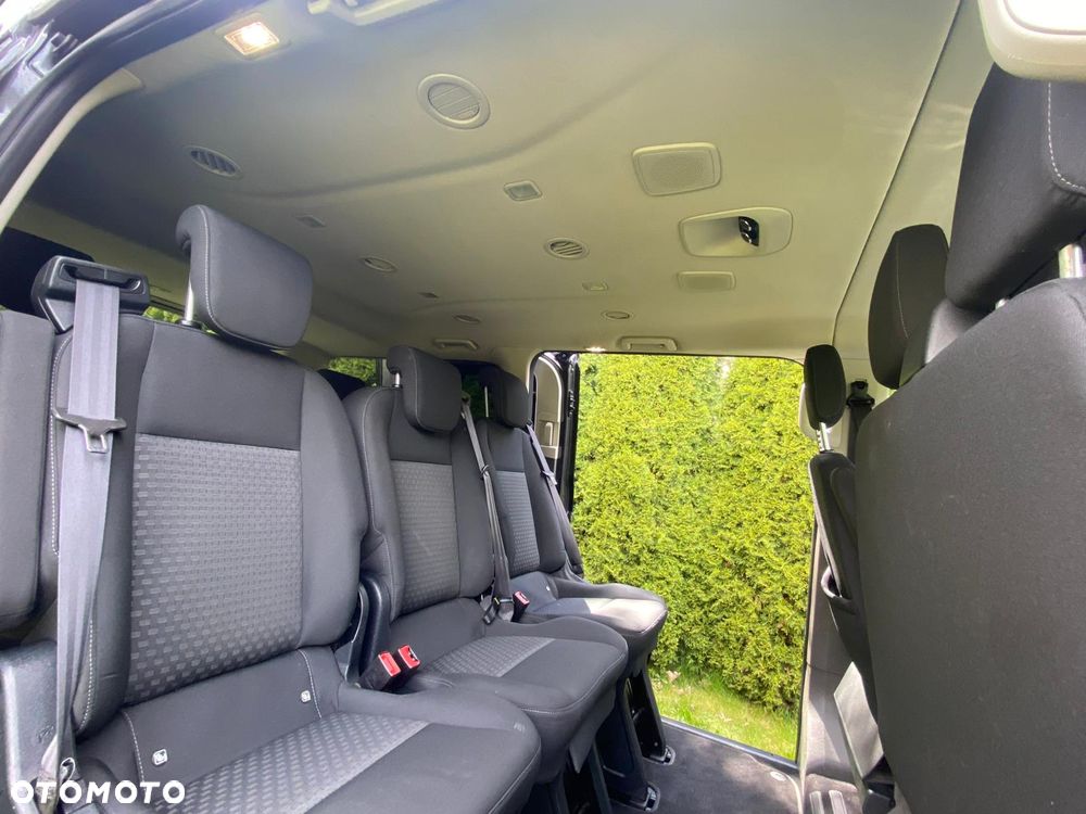 Ford Tourneo Custom - 23