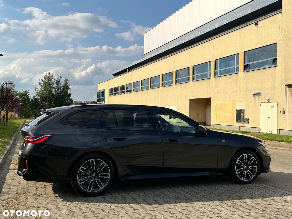 BMW Seria 5 520d xDrive mHEV - 14