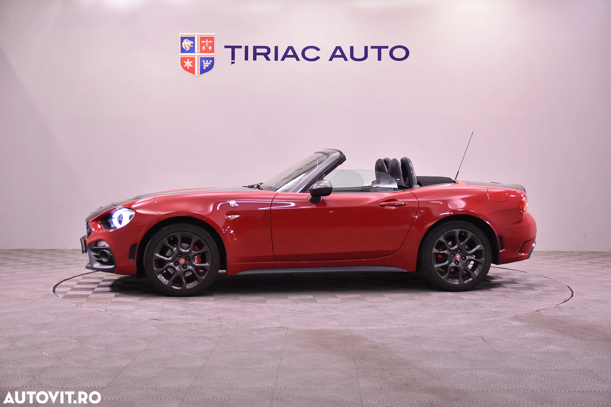 Abarth 124 Spider - 10