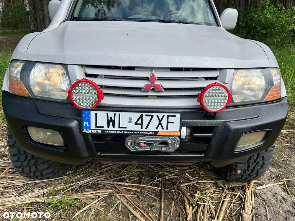 Mitsubishi Pajero - 2