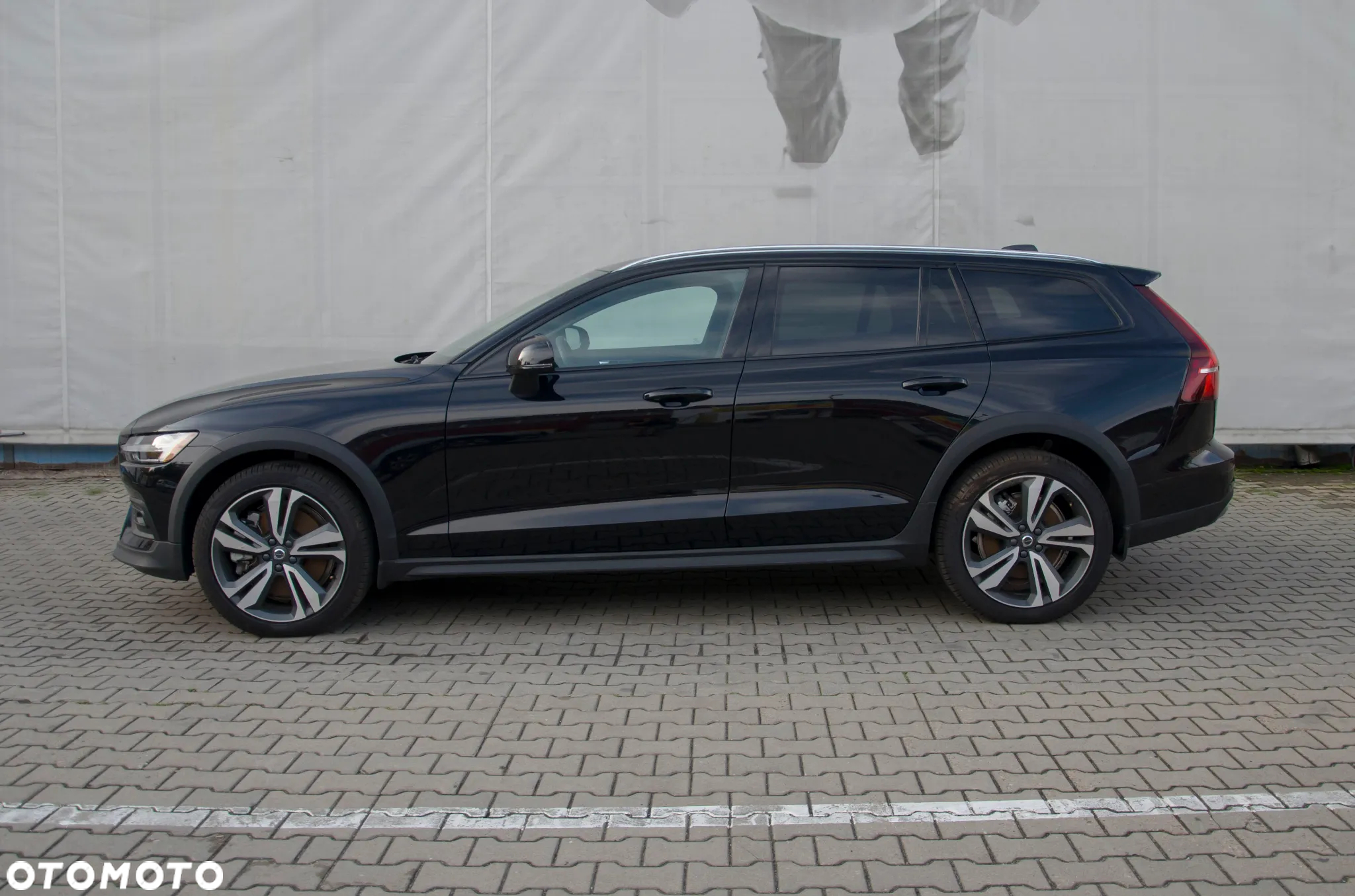 Volvo V60 Cross Country B5 B AWD Plus - 3