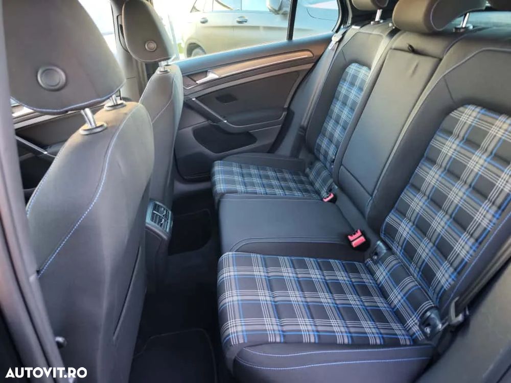 Volkswagen Golf GTE - 20
