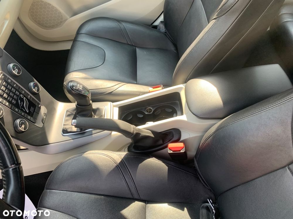 Volvo V40 D2 R-Design Kinetic - 21