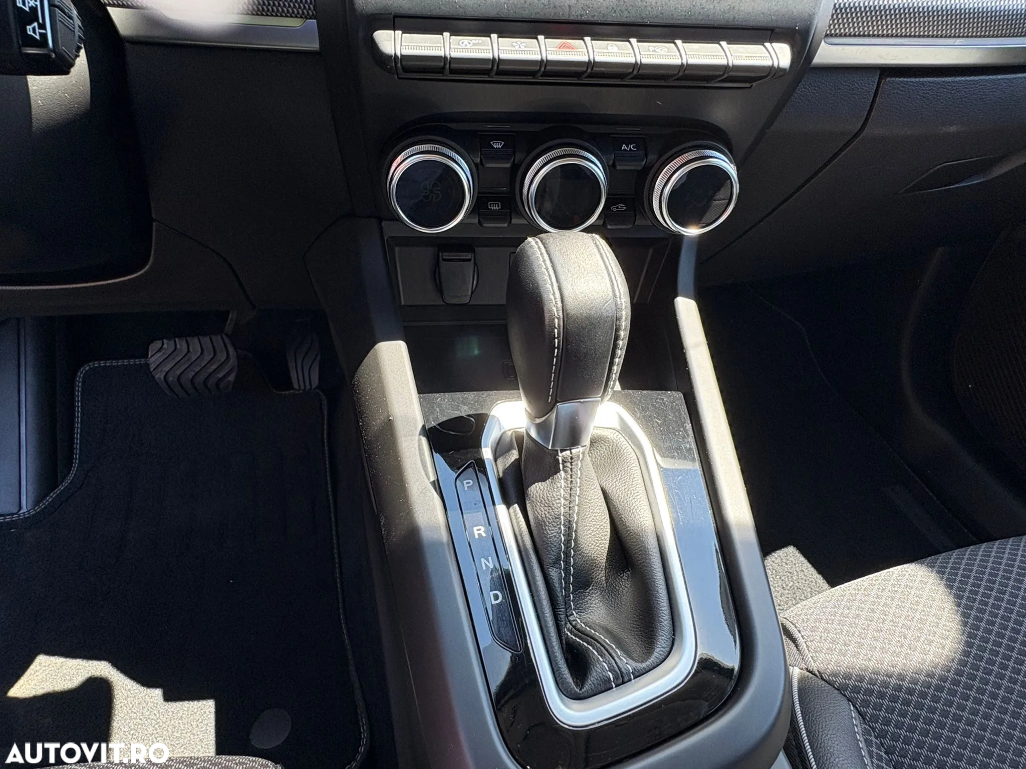 Renault Arkana E-TECH Hybrid Zen - 11