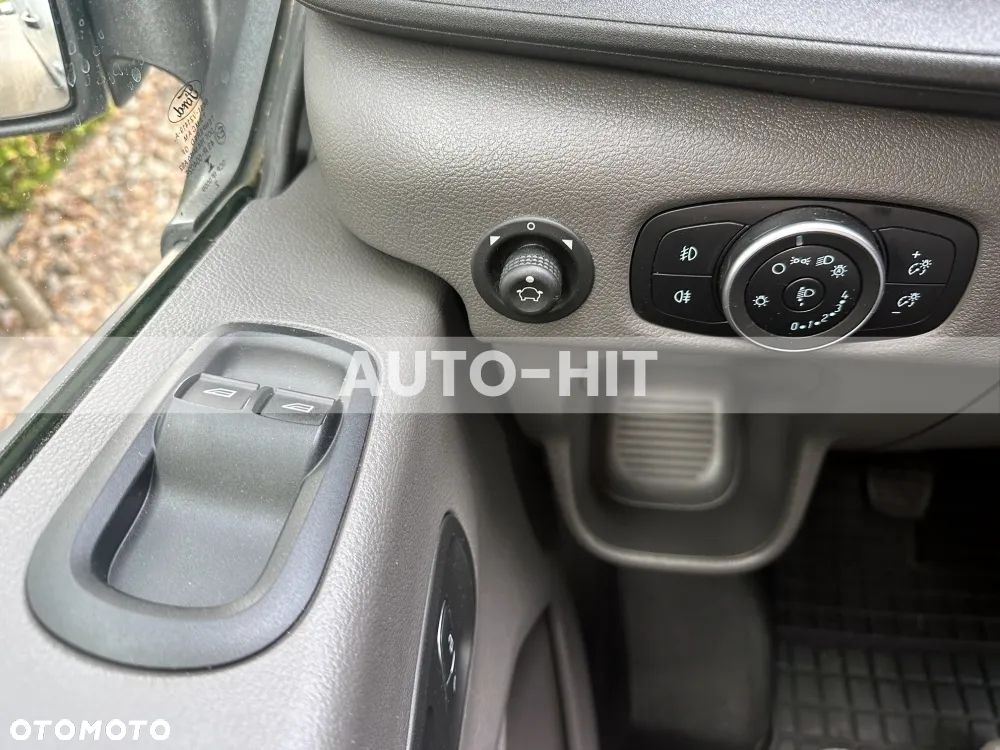Ford Transit - 25