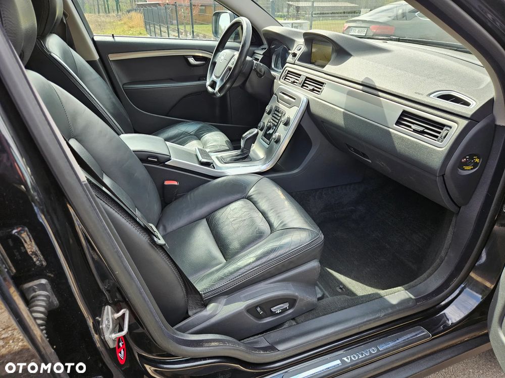 Volvo XC 70 D5 AWD Summum - 8