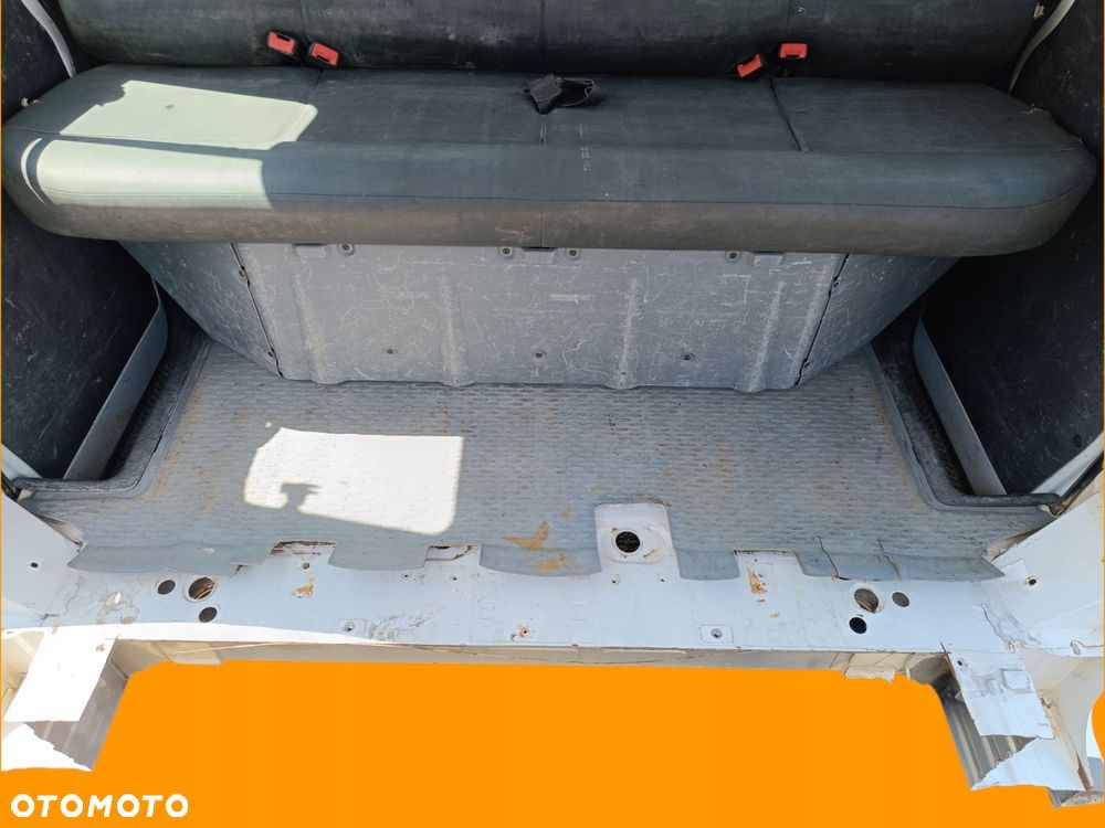 ławka fotel kanapa tył doka dubel kabina iveco daily 99-14 master schowek - 7