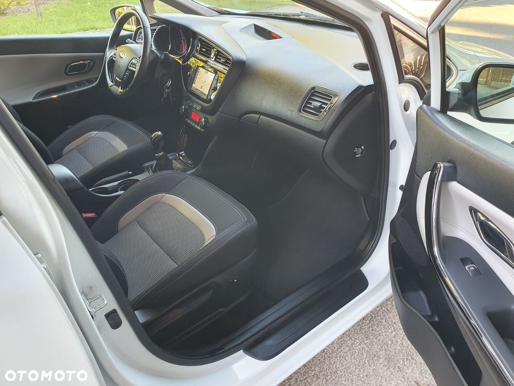 Kia Ceed 1.6 GDI XL - 12