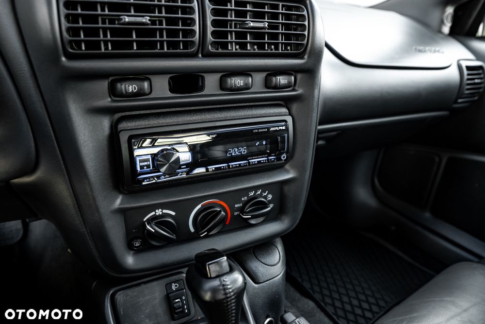 Chevrolet Camaro - 28