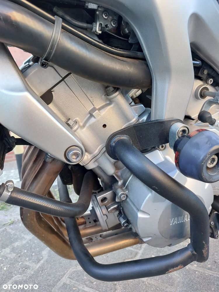 Yamaha FZ6 - 8