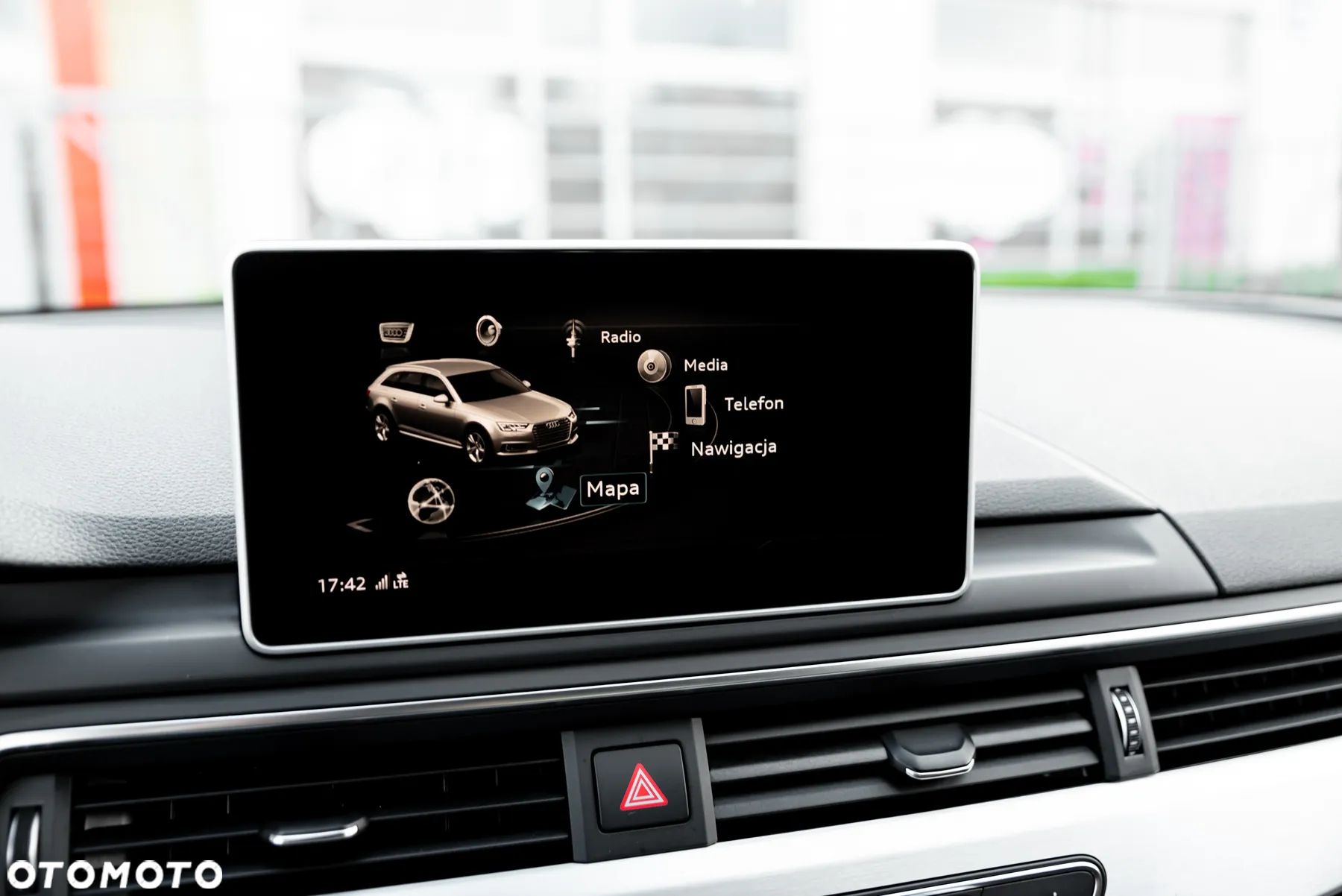 Audi A4 Avant 40 TDI quattro S tronic S line - 37