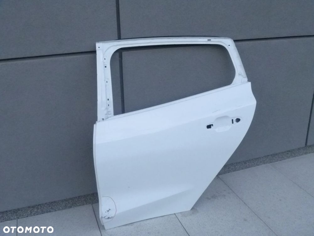 FORD FOCUS MK4 KOMBI 2018 ZDERZAK TYLNY ŁADNY - 16