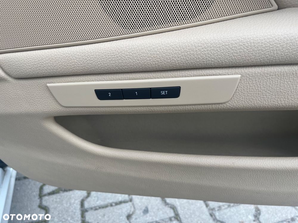 BMW Seria 5 - 17