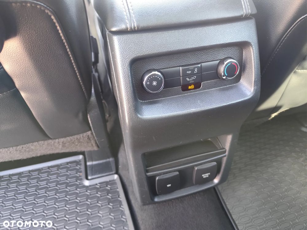 Ford Galaxy - 26