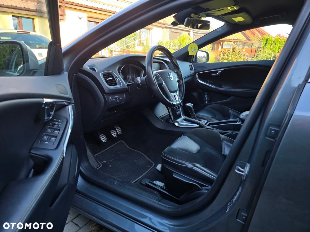 Volvo V40 D2 RDesign - 13