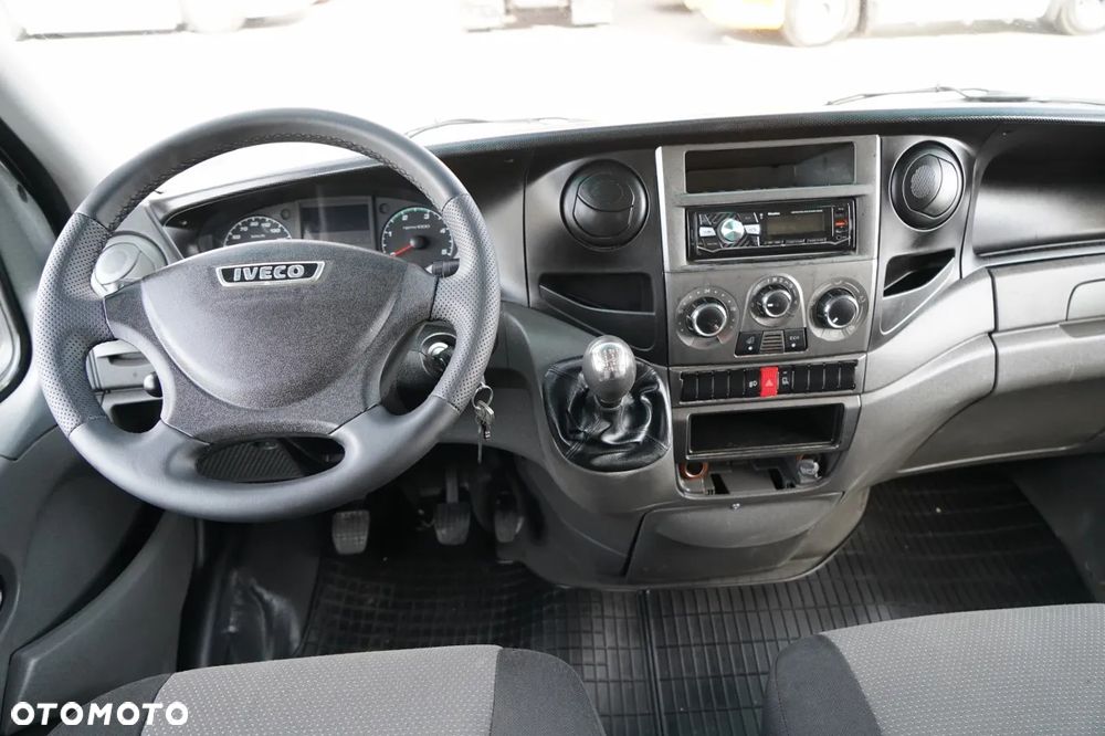 Iveco DAILY 35-130 / WYWROTKA / BRYGADÓWKA - 7 MIEJSC  / BLIŹNIAK / MANUAL / SPROWADZONY - 28