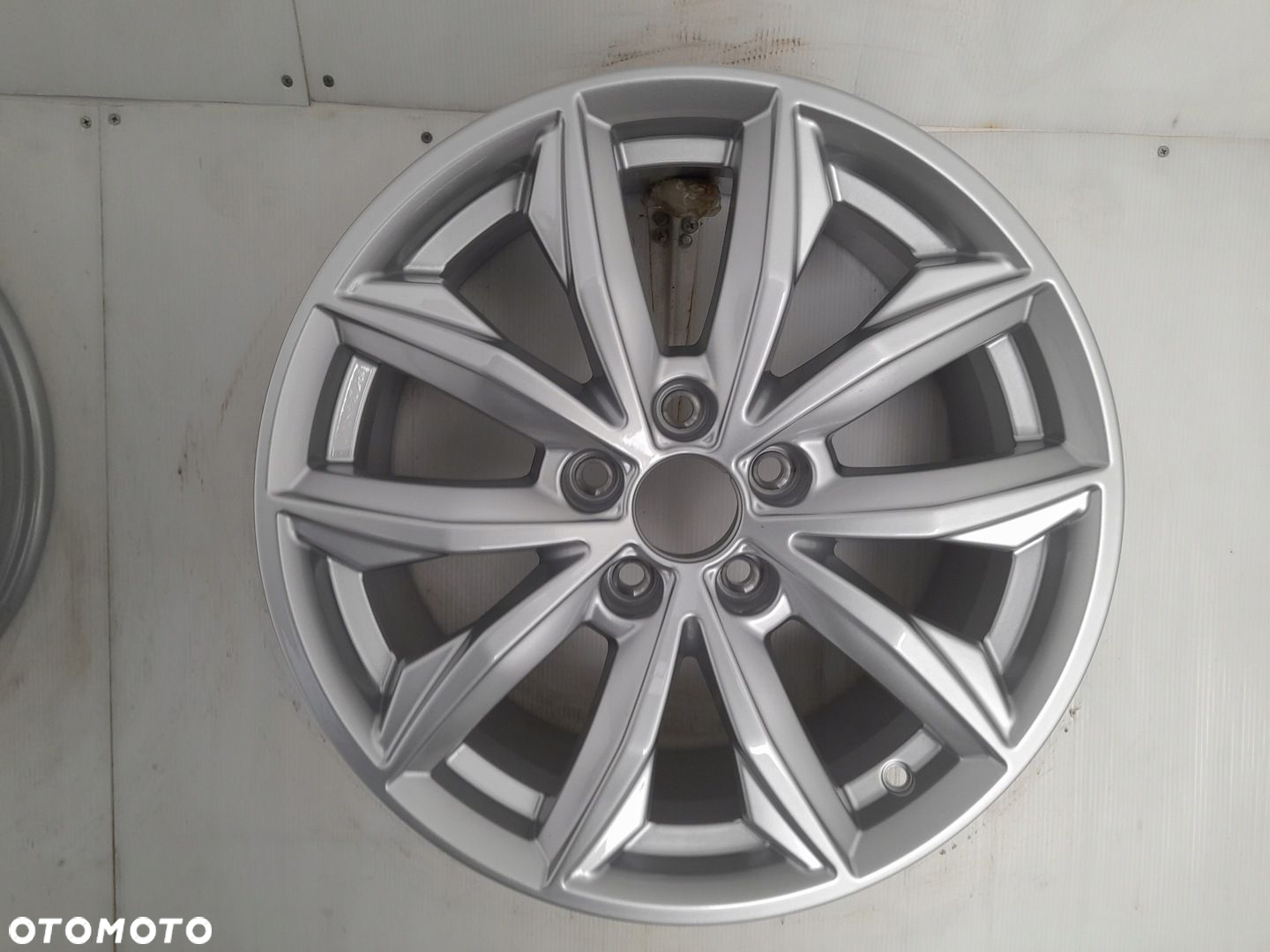 Felgi aluminiowe Audi OE 80A601025J 7.0" x 17" 5x112 ET34 - 3