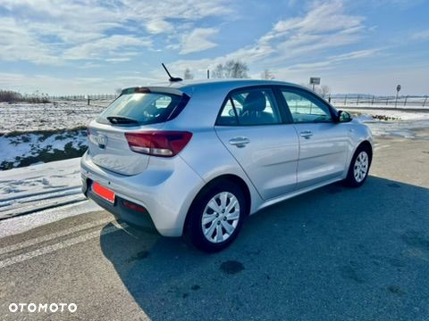 Kia Rio 1.2 L - 29
