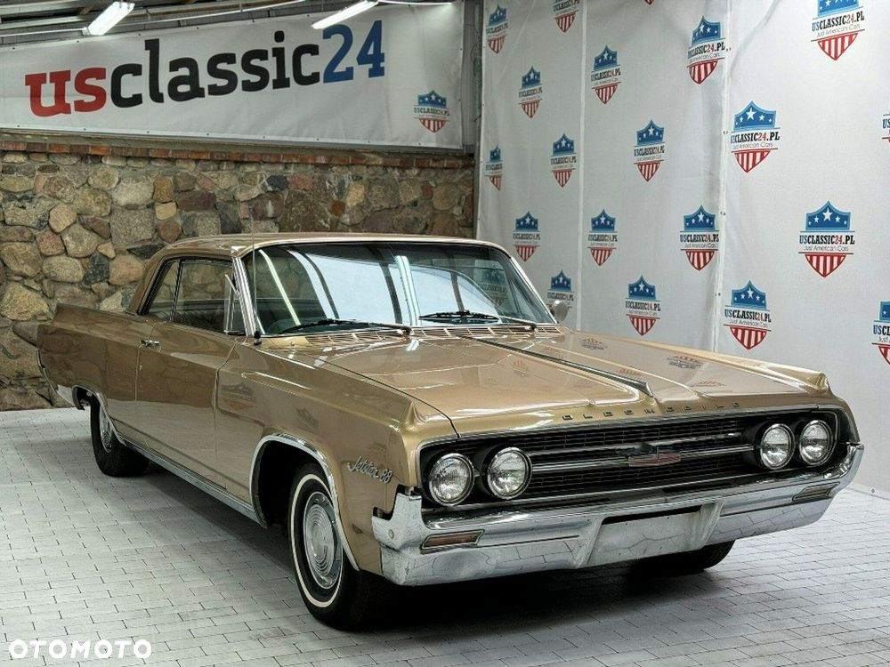 Oldsmobile Inny - 30