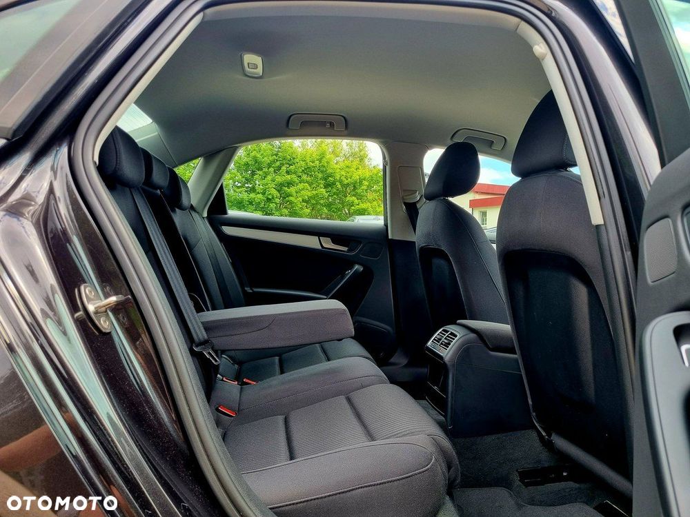 Audi A4 Limousine 1.8 TFSI S line Sportpaket - 13