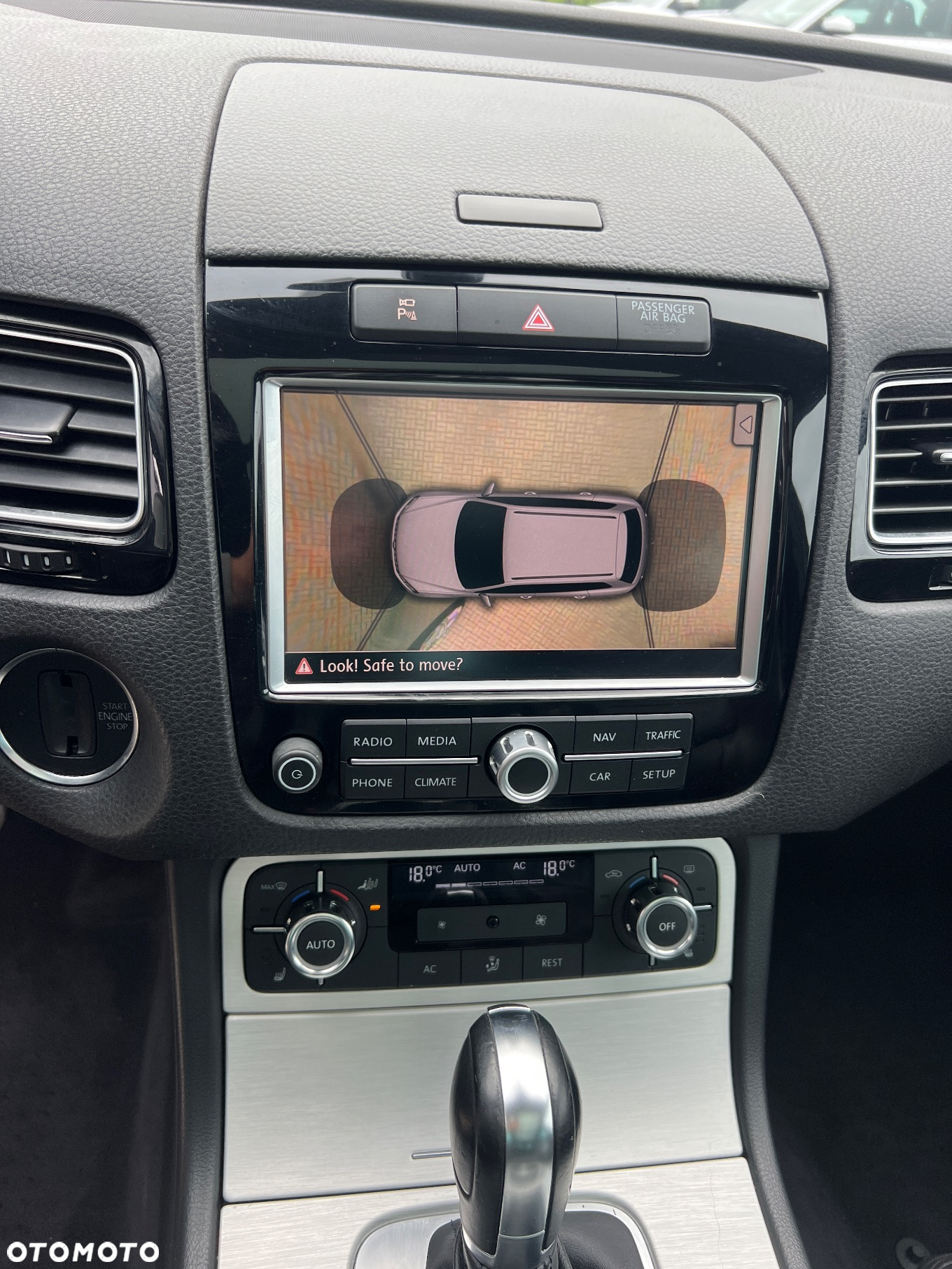 Volkswagen Touareg 3.0 Hybrid 4Motion Automatik - 30