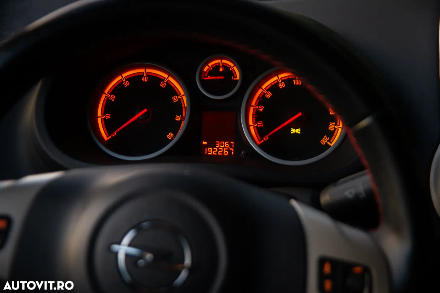 Opel Corsa 1.2i Cosmo - 10