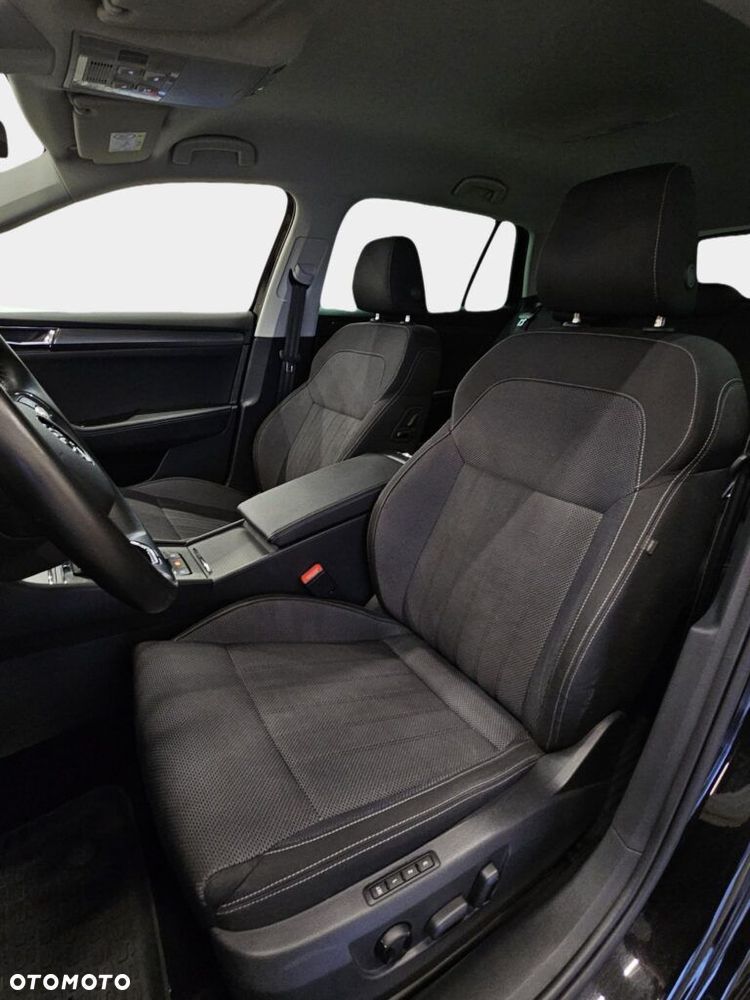 Skoda Superb 2.0 TDI SCR Style DSG - 23