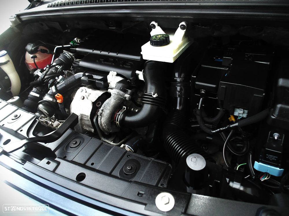 Peugeot 3008 1.6 HDi Sport - 5