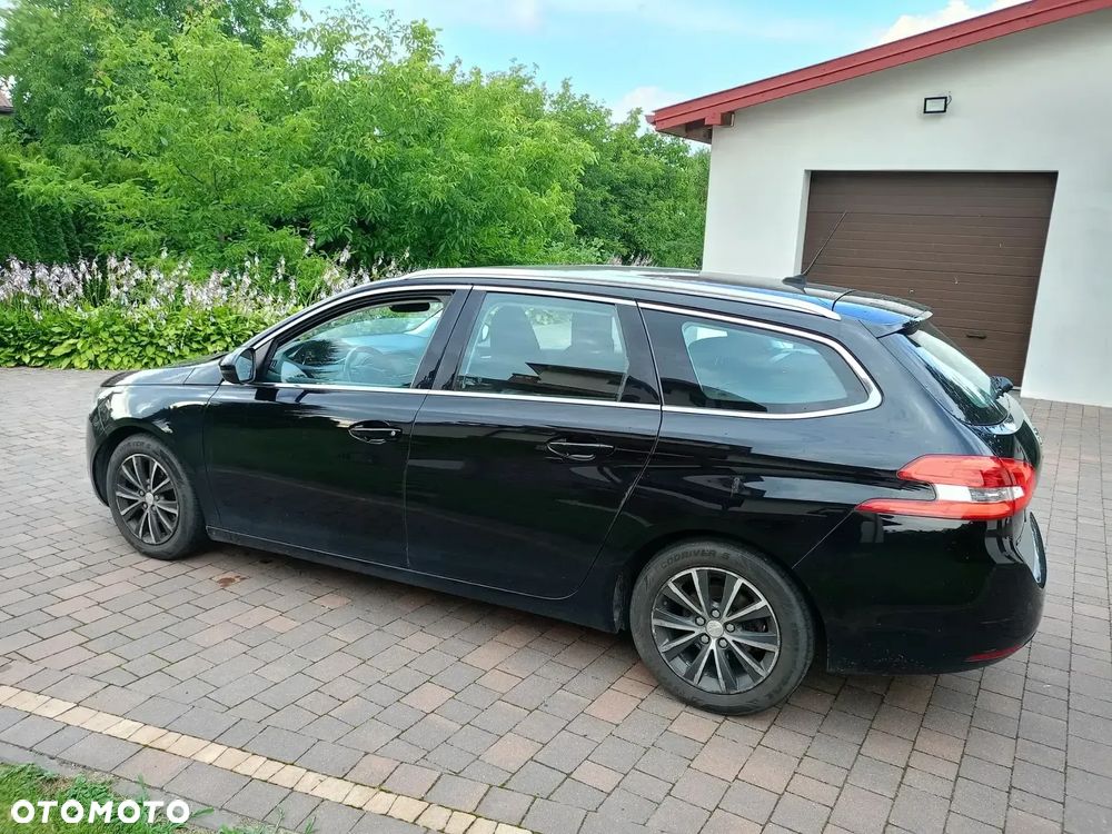 Peugeot 308 - 1