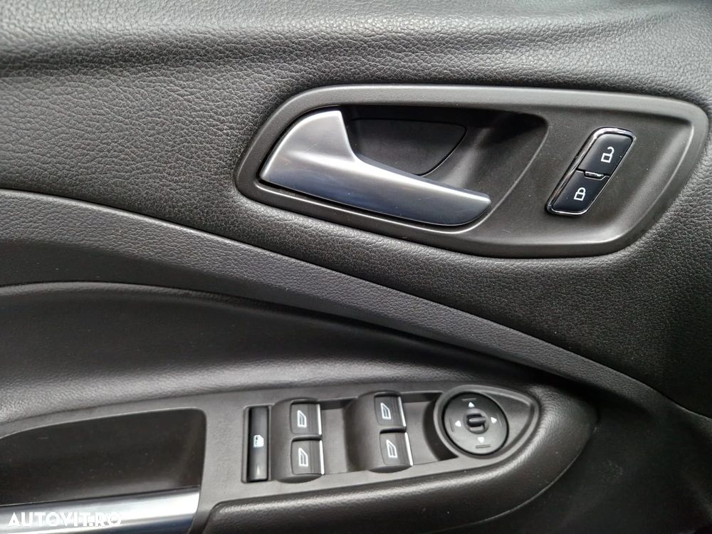 Ford Kuga 2.0 TDCi Powershift 4WD Trend - 17