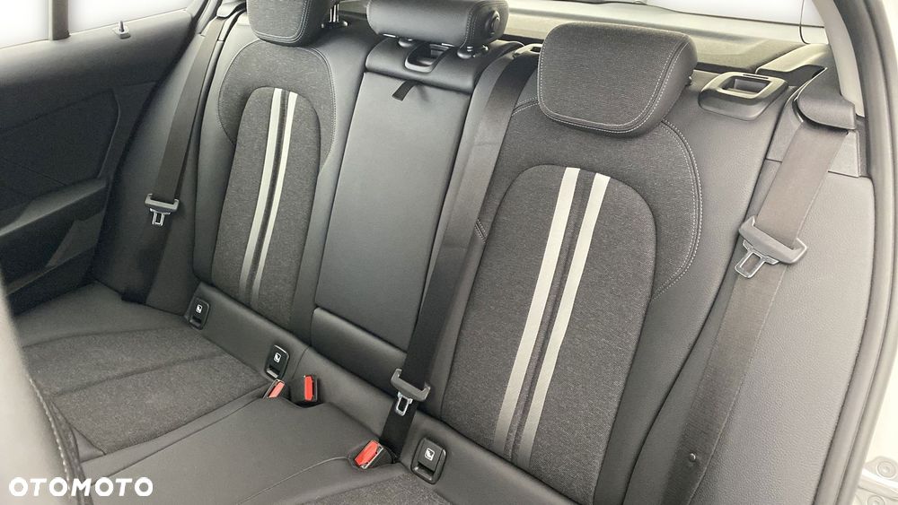 BMW Seria 1 118d Sport Line - 12