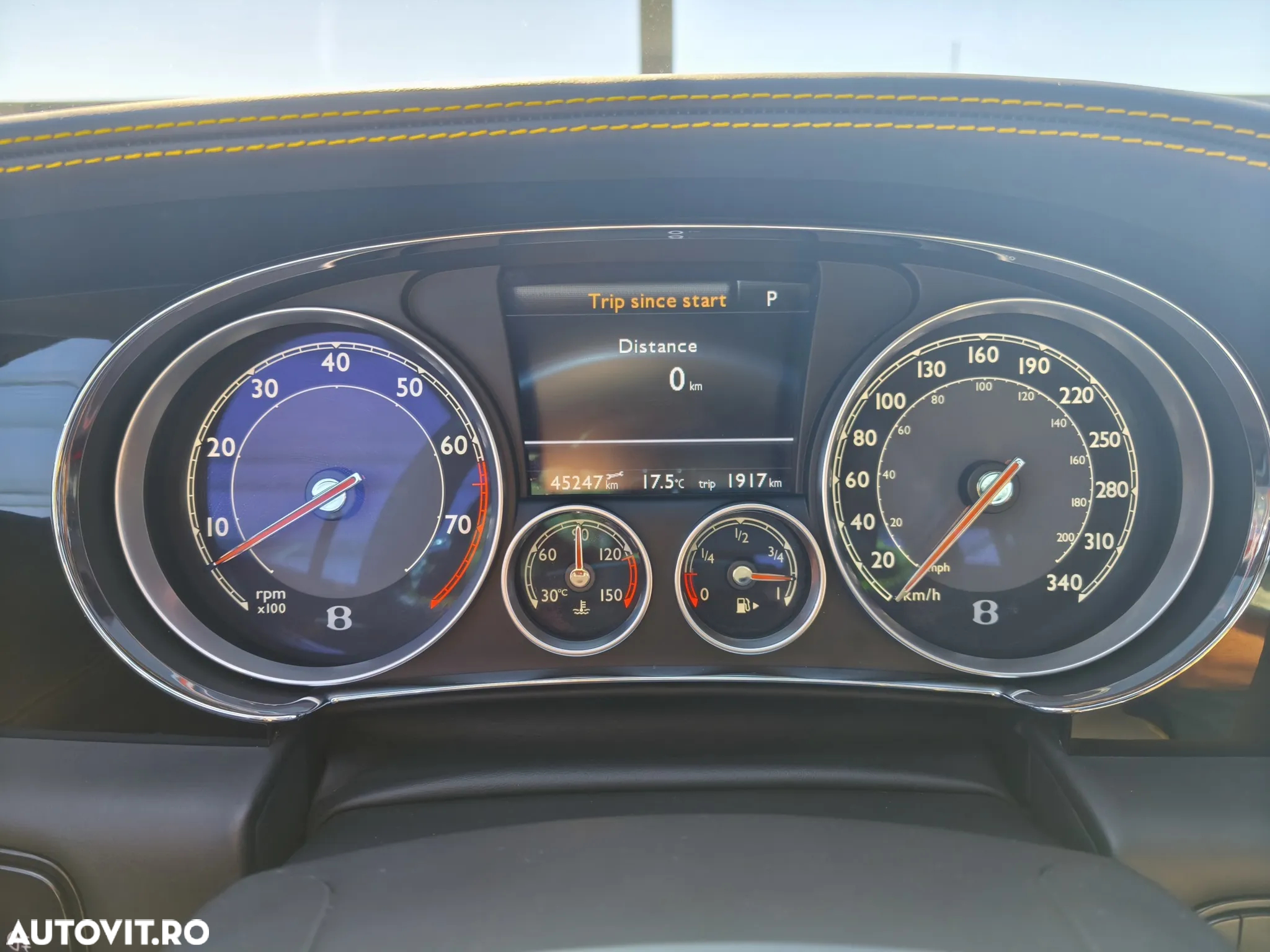 Bentley Continental GTC V8 S - 23