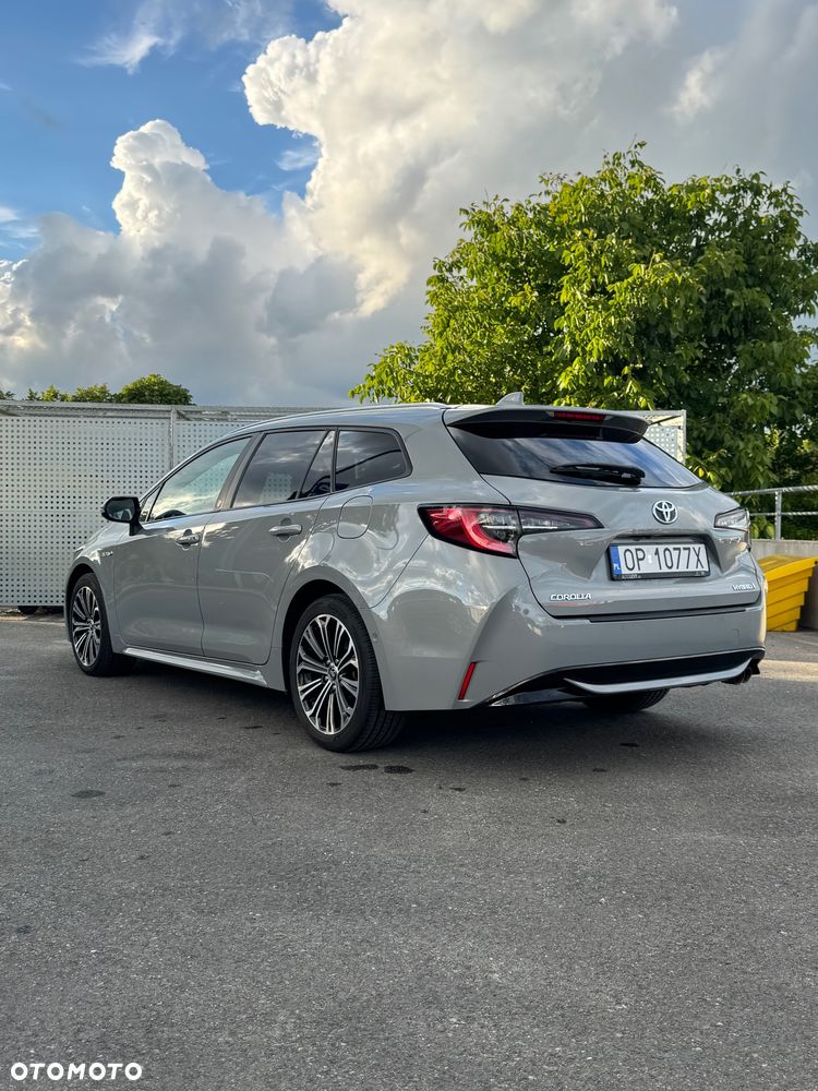 Toyota Corolla 2.0 Hybrid Executive - 12