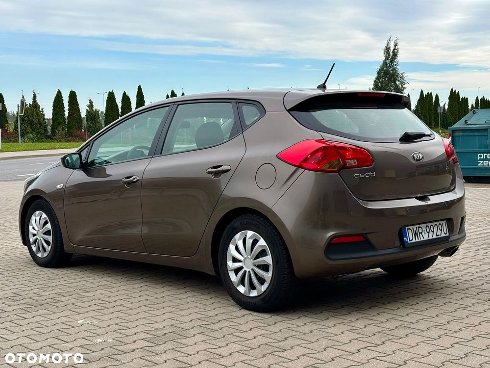 Kia Ceed 1.4 CVVT Attract Plus - 10