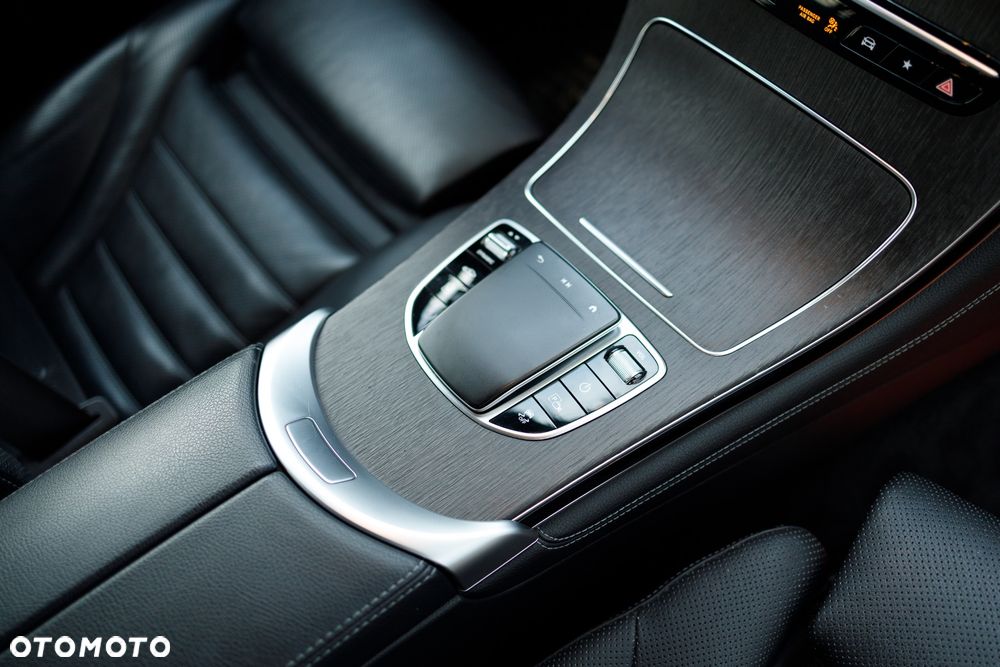 Mercedes-Benz GLC 300 de 4Matic 9G-TRONIC AMG Line Plus - 13