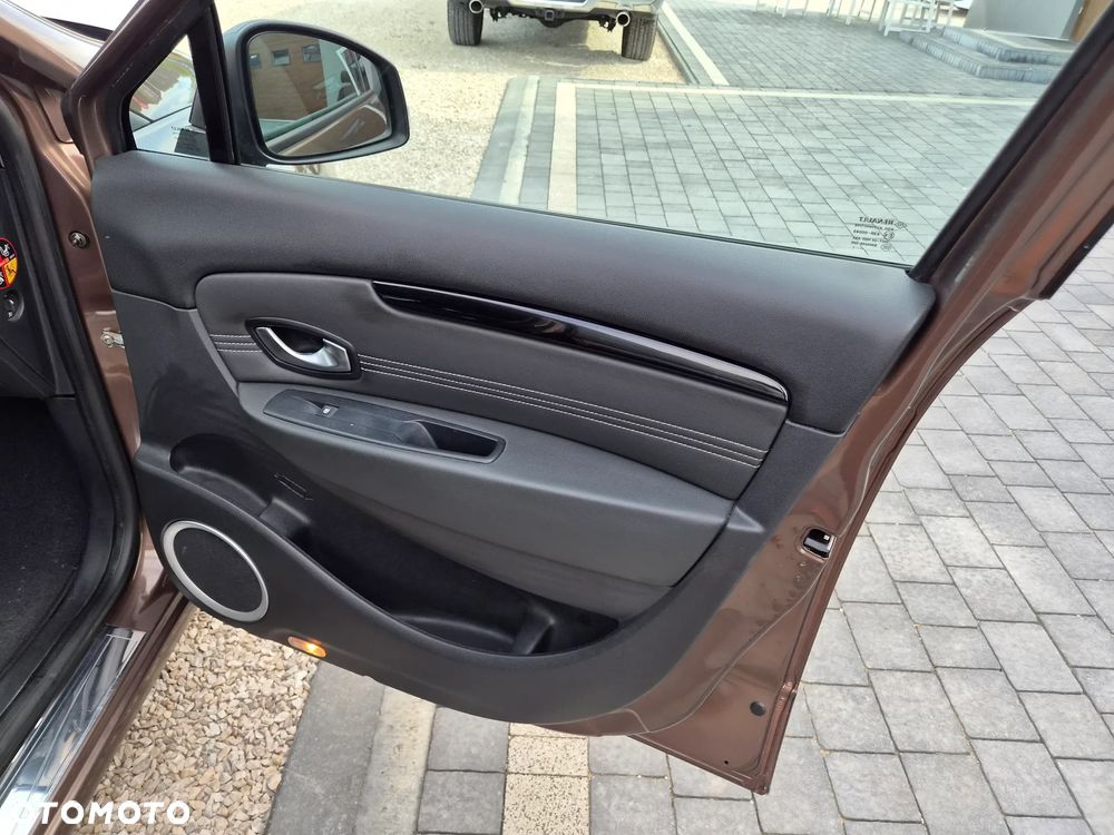 Renault Grand Scenic - 22