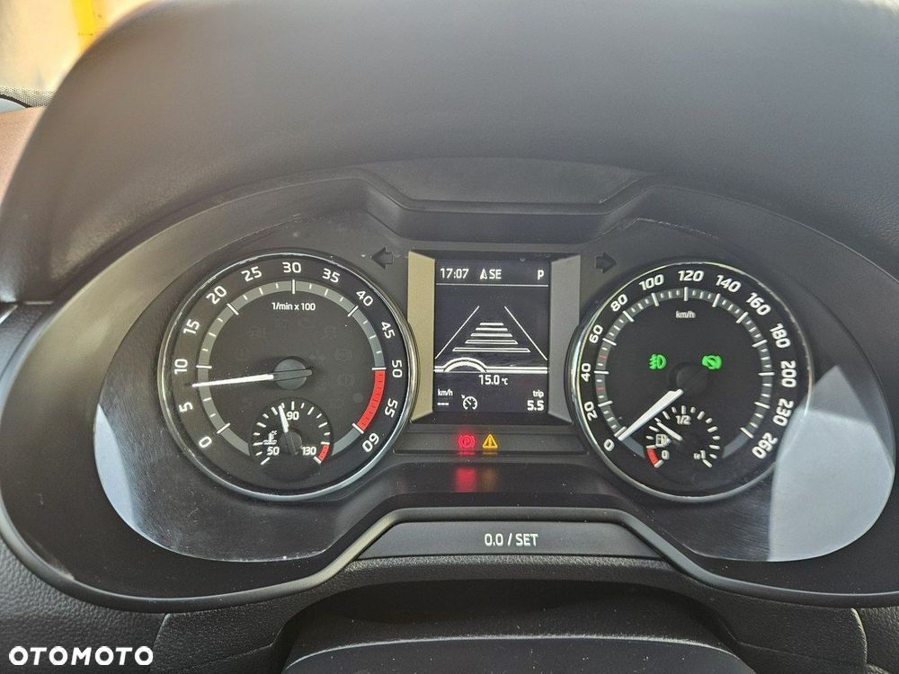 Skoda Octavia 2.0 TDI 4x4 DSG Scout - 34