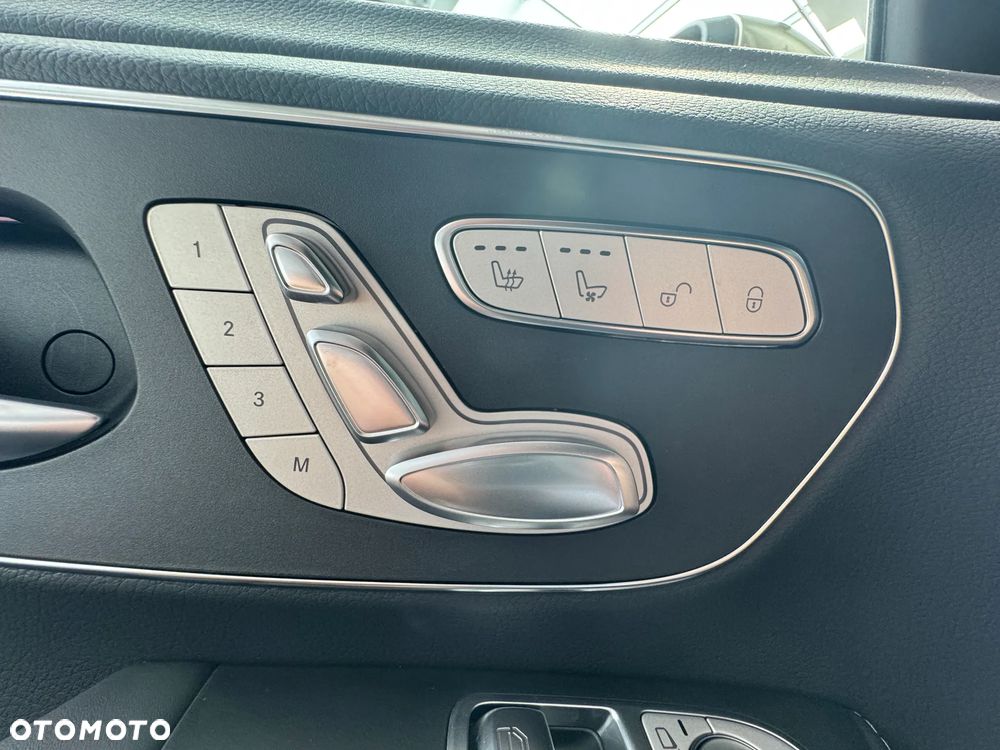 Mercedes-Benz Klasa V 300 d 4-Matic Exclusive 9G-Tronic (d³ugi) - 12