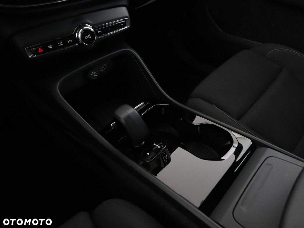 Volvo XC 40 Recharge Core - 30
