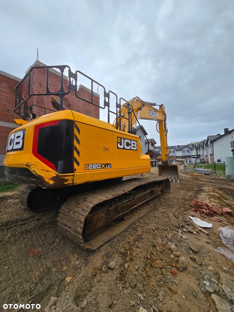 JCB 220XLC - 9