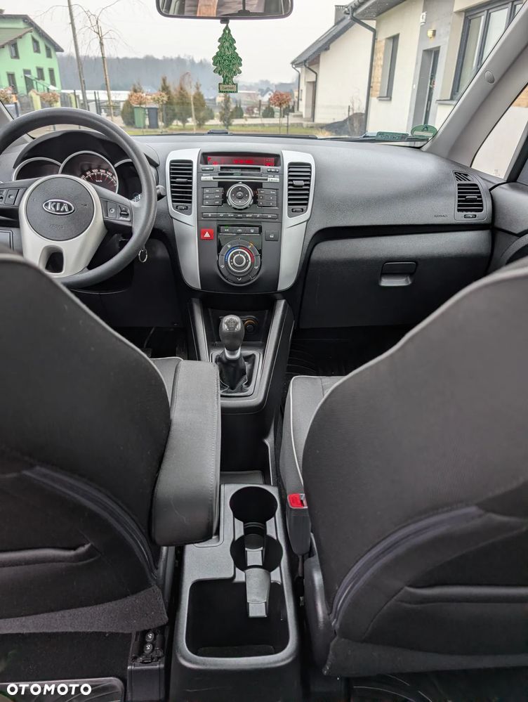 Kia Venga 1.4 L - 24