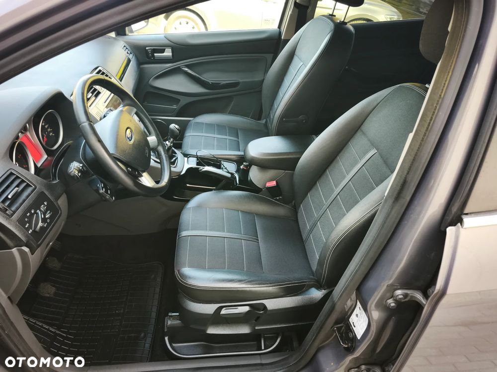 Ford Kuga 2.0 TDCi 2x4 Champions Edition - 16