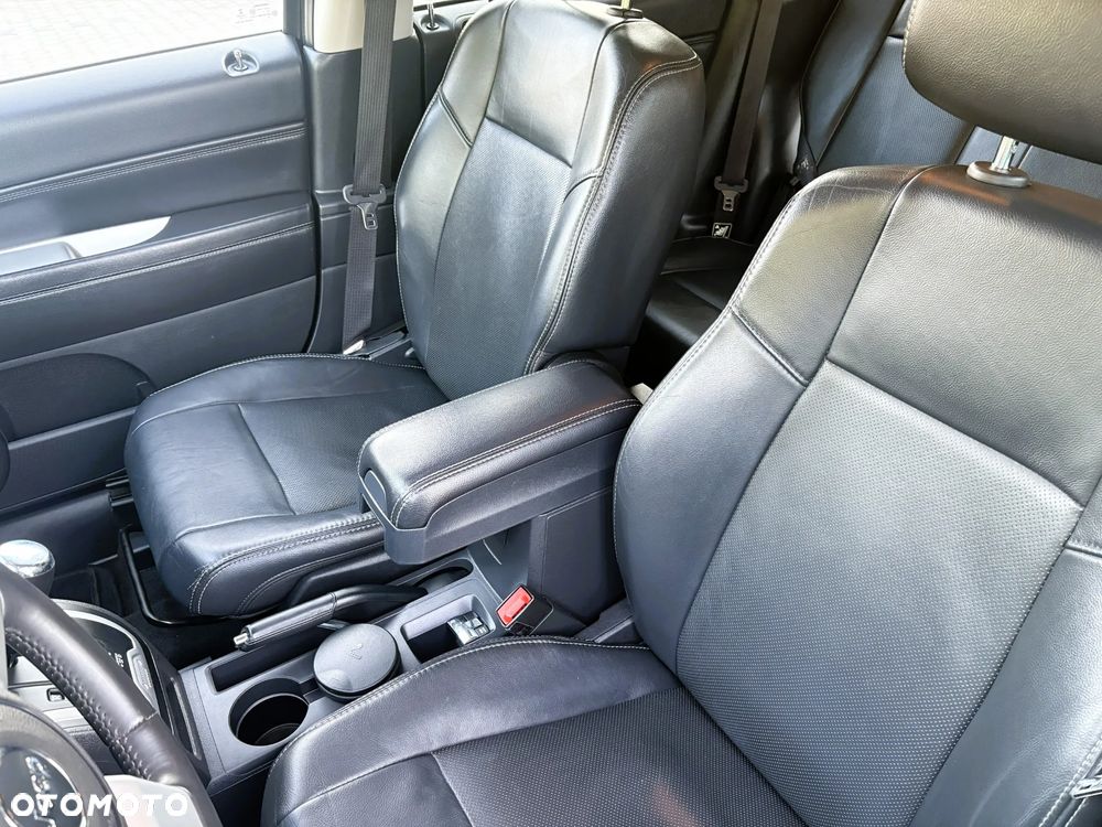Jeep Compass - 24