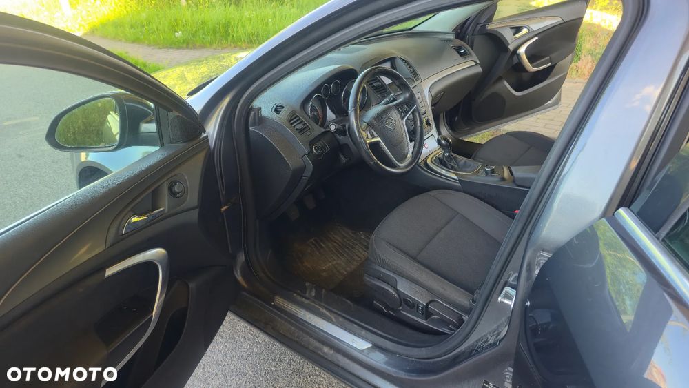 Opel Insignia 1.6 - 25