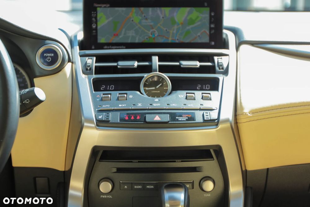 Lexus NX 300h Comfort AWD - 13