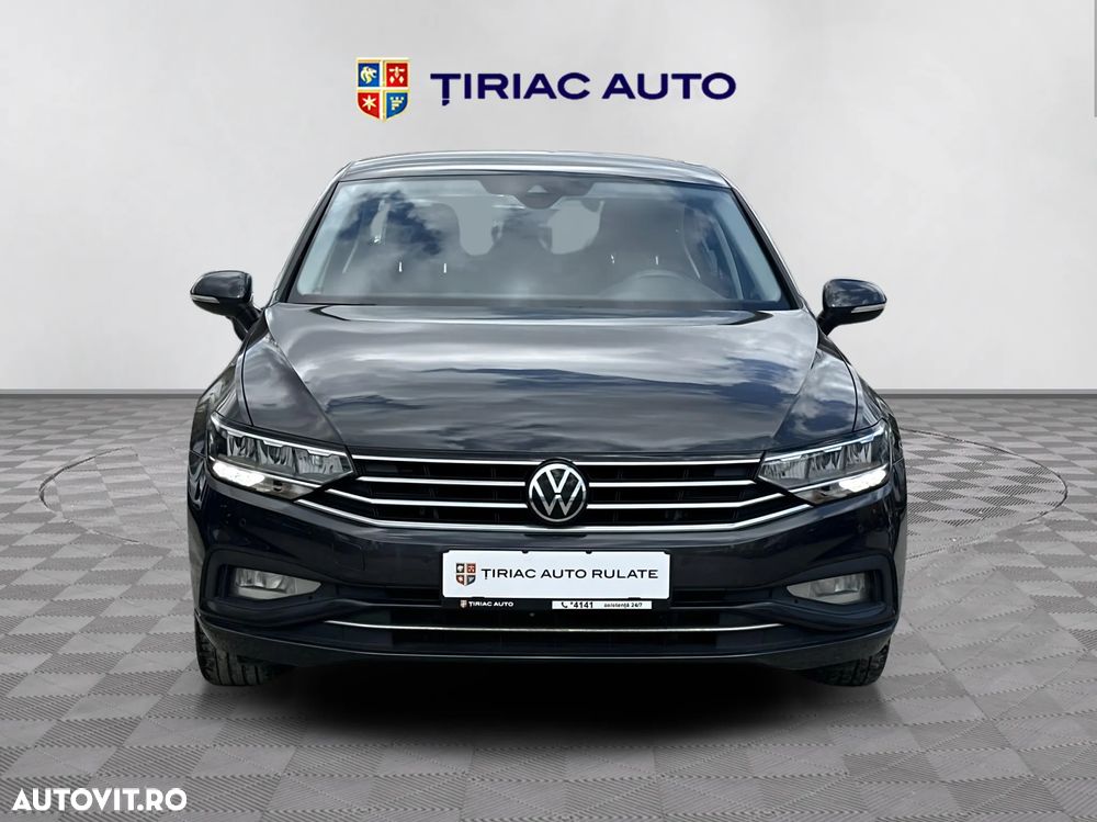 Volkswagen Passat - 8