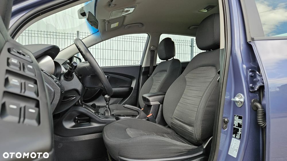 Hyundai ix35 1.7 CRDi 2WD blue Style - 18