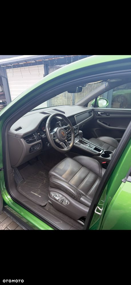 Porsche Macan - 2